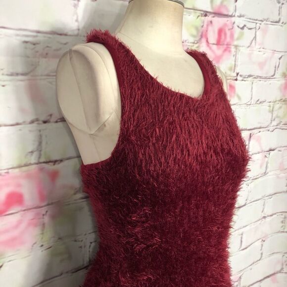 Velvet torch sleeveless red furry sweater dress - Picture 4 of 11